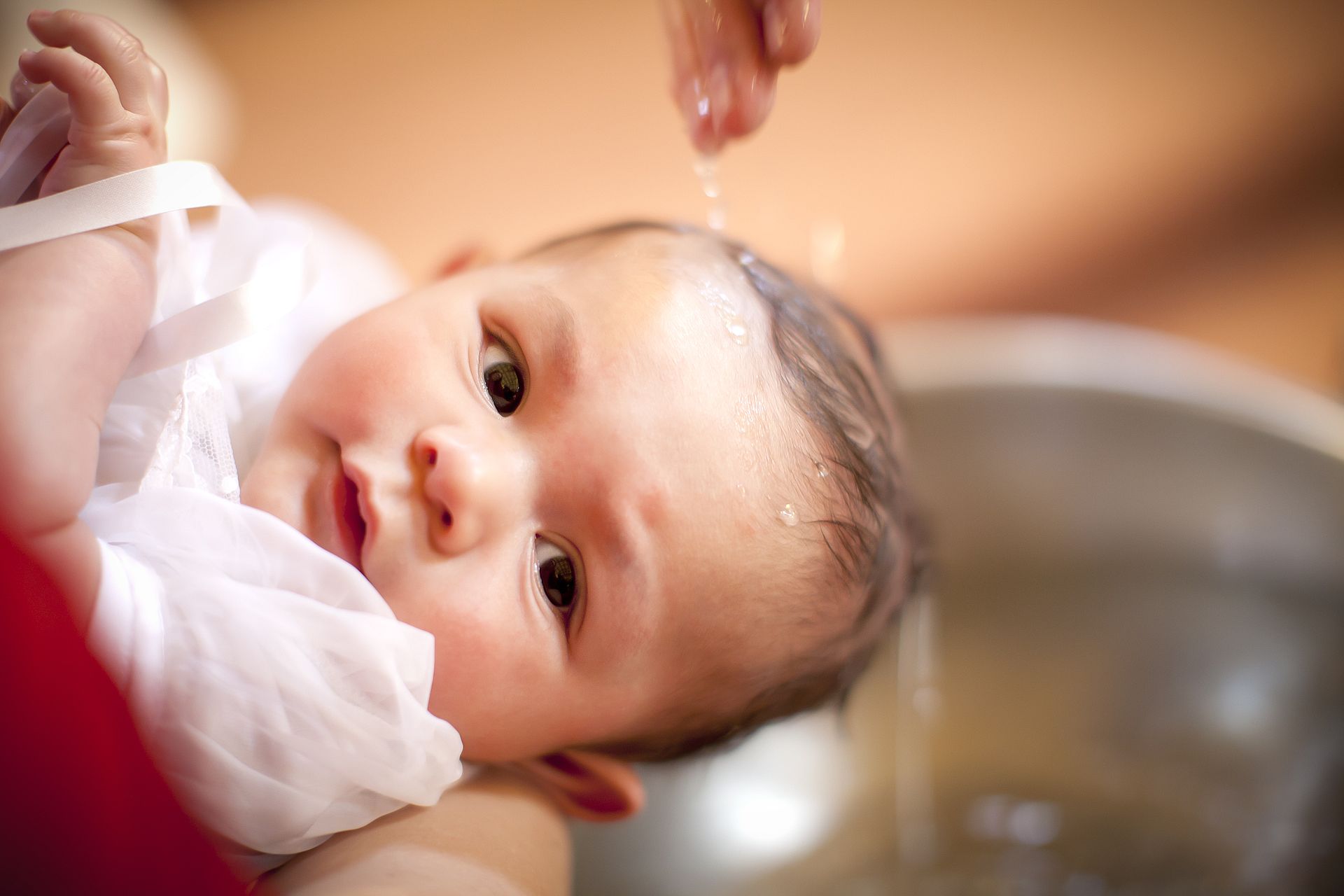 Почему при крещении нужно давать ребенку другое имя